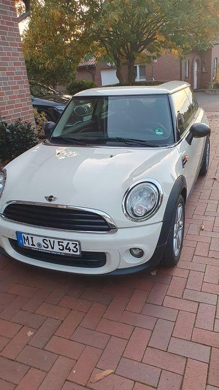 Weiß Gebraucht 2010 Mini ONE Kleinwagen | 5.100 € (Etwas zu teuer) - Bild 1/4