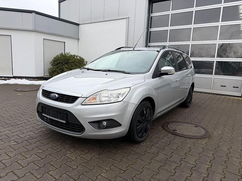 Gebraucht Ford Focus Style 109 PS (80 kW) 2010 Silber Kombi