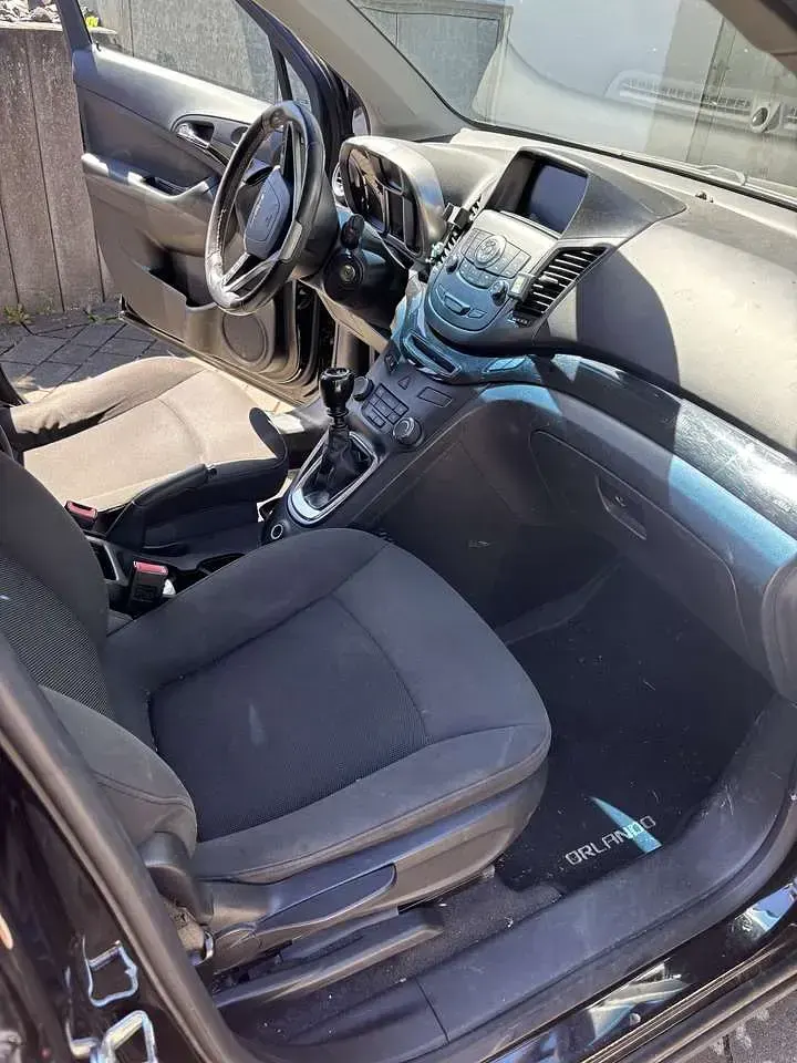 Gebraucht Chevrolet Orlando LT 140 PS (102 kW) 2012 Schwarz Van / Kleinbus
