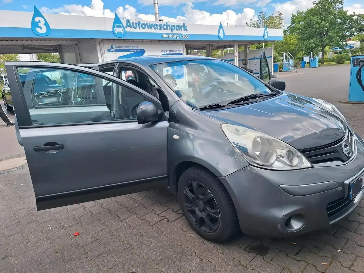 Gebraucht Nissan Note 88 PS (64 kW) 2011 Grau Kleinwagen