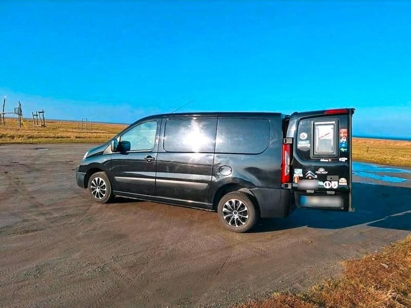 Second-hand Citroën Jumpy 128 CP (94 kW) 2012 Negru Monovolum