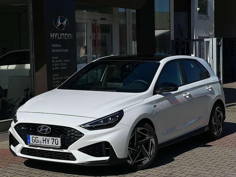 Atlas white / sol Neu 2025 Hyundai i30 N Line Limousine | 29.690 € (Teuer) - Bild 1/4