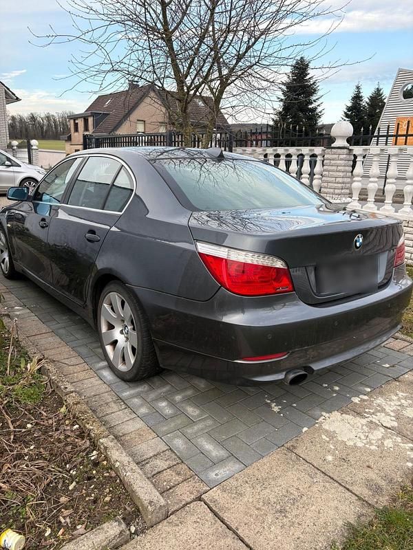 Gebraucht BMW 520 170 PS (125 kW) 2007 Grau Limousine