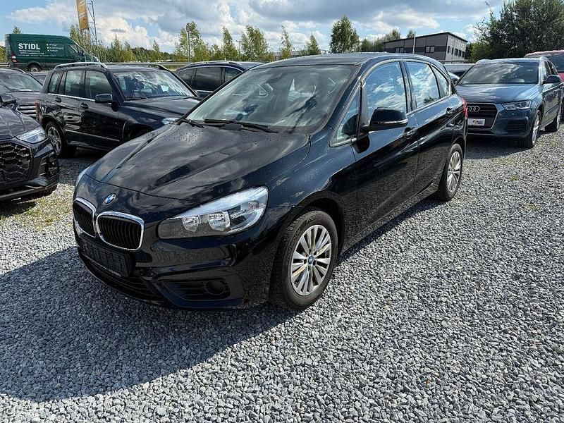 Schwarz Gebraucht 2015 BMW 216 Active Tourer Basis Van / Kleinbus | 8.690 € (Fairer Preis) - Bild 1/4
