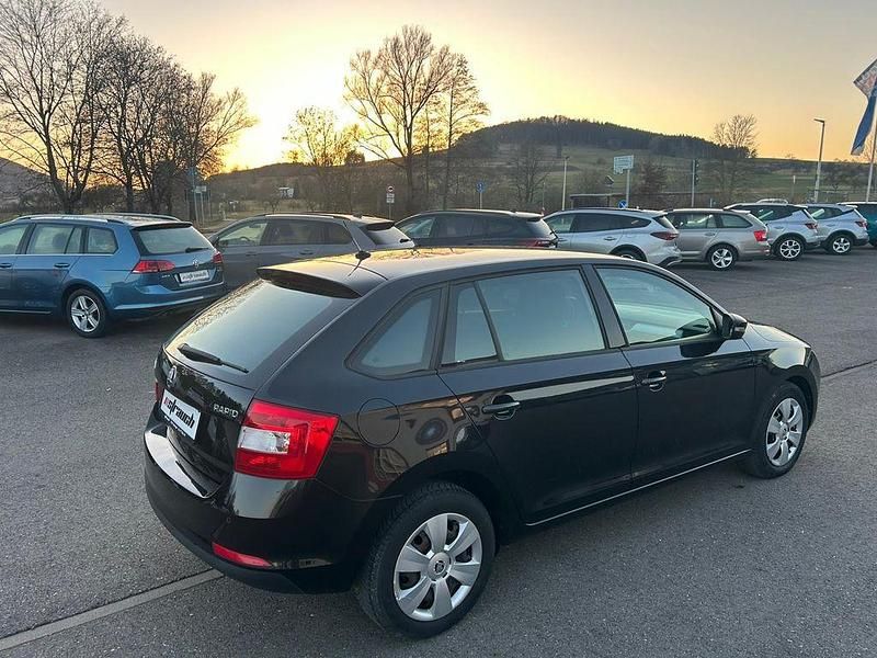 Gebraucht Skoda Rapid Ambition 90 PS (66 kW) 2015 Schwarz Kleinwagen