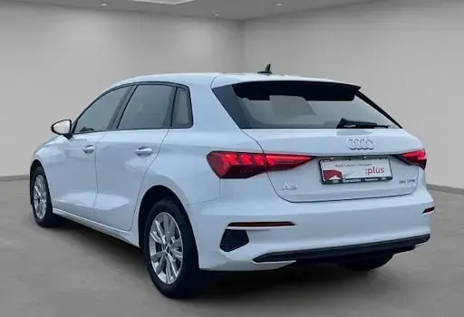 Gebraucht Audi A3 Comfort 150 PS (110 kW) 2022 Weiss Limousine
