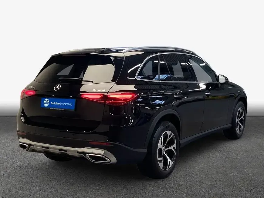 Gebraucht Mercedes GLC300e Avantgarde 313 PS (230 kW) 2025 Obsidianschwarz metallic SUV