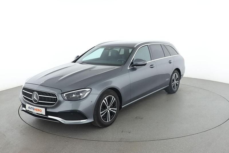 Grau Gebraucht 2020 Mercedes E220 Avantgarde Kombi | 30.570 € (Guter Preis) - Bild 1/3
