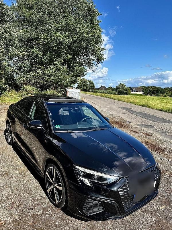 Schwarz Gebraucht 2022 Audi A3 S-Line Limousine | 32.990 € (Teuer) - Bild 1/4