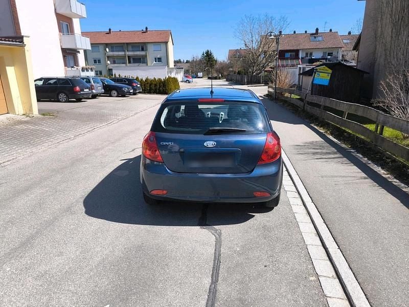 Usata Kia Ceed 122 CV (89 kW) 2009 Blu Utilitaria