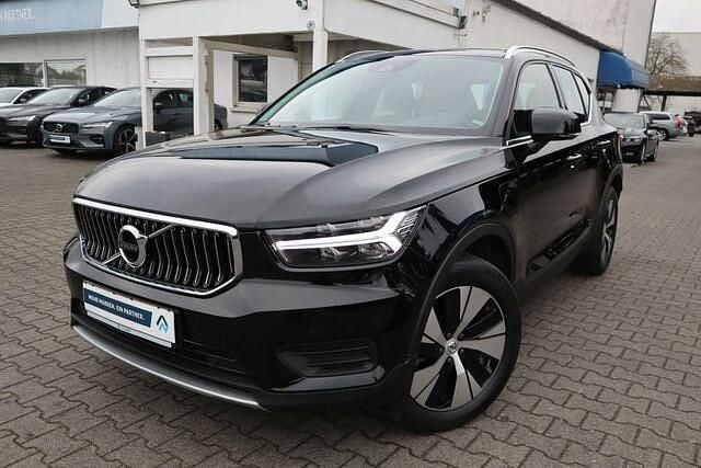 Gebraucht Volvo XC40 Core 211 PS (155 kW) 2021 Black solid (stone) SUV