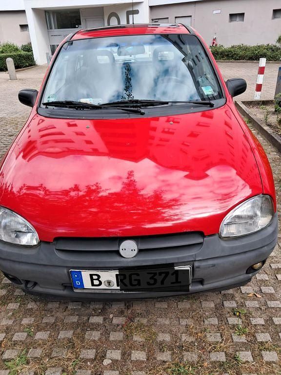 Rot Gebraucht 1996 Opel Corsa Slam Limousine | 850 € (Fairer Preis) - Bild 1/4