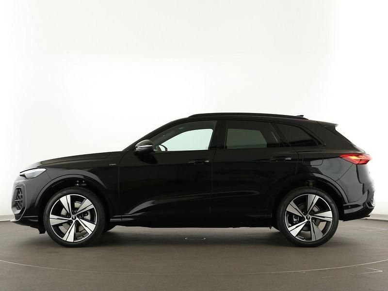 Neu Audi Q5 Sport 252 PS (185 kW) 2025 Mythosschwarz metallic SUV