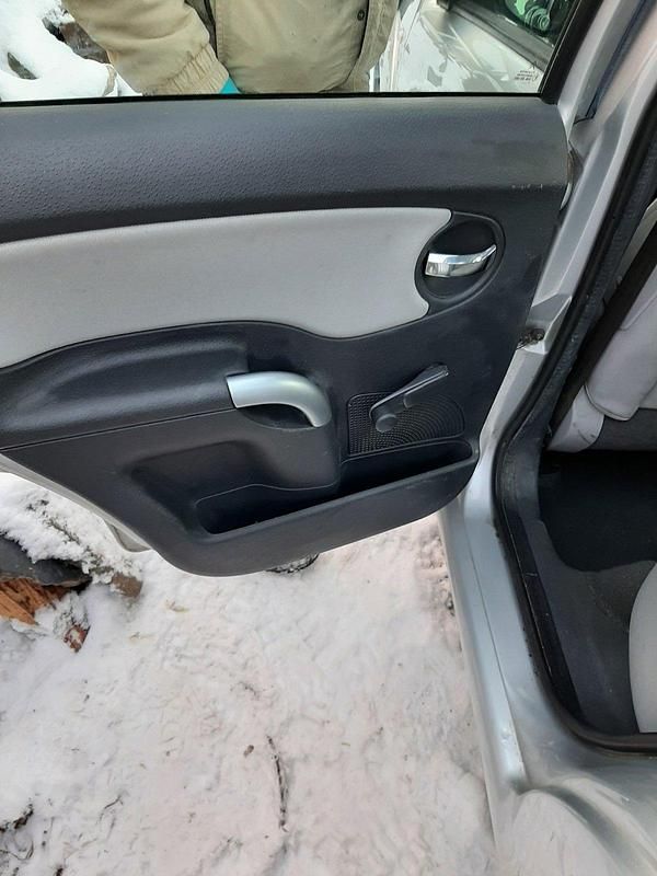 Gebraucht Citroën C3 74 PS (54 kW) 2005 Silber Kleinwagen