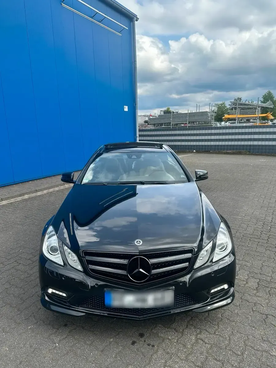 Używany Mercedes E350 AMG 292 KM (214 kW) 2012 Czarny Coupe