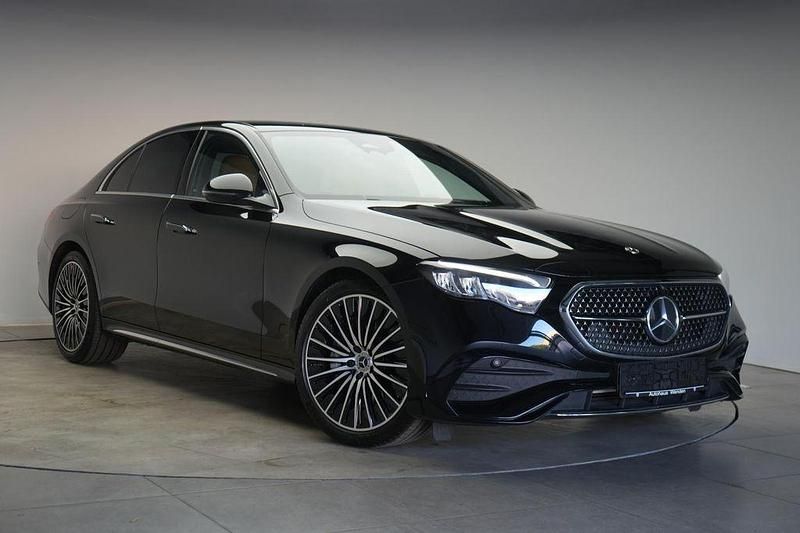 Obsidian black Gebraucht 2025 Mercedes E220 AMG line Limousine | 54.990 € (Teuer) - Bild 1/4