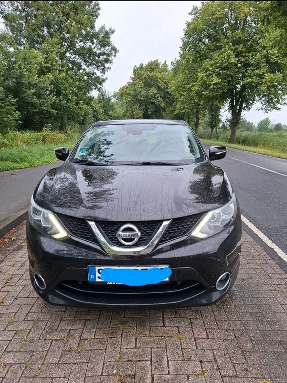 Schwarz Gebraucht 2013 Nissan Qashqai Tekna SUV | 9.100 € - Bild 1/3