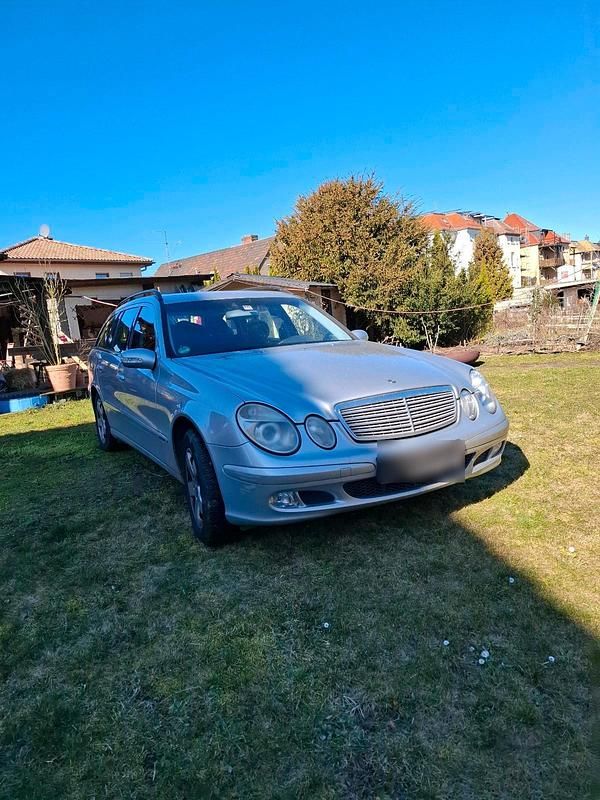 Gebraucht Mercedes E200 163 PS (119 kW) 2004 Silber Kombi