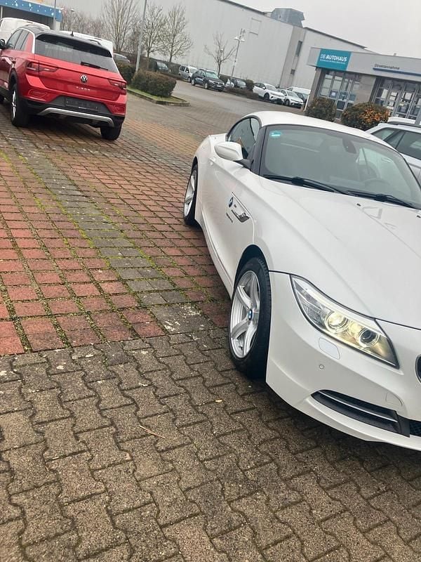 Gebraucht BMW Z4 Sport Line 184 PS (135 kW) 2015 Weiß Cabrio