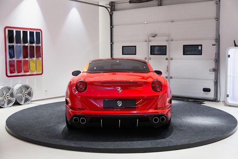 Gebraucht Ferrari California 560 PS (411 kW) 2015 Rot Cabrio