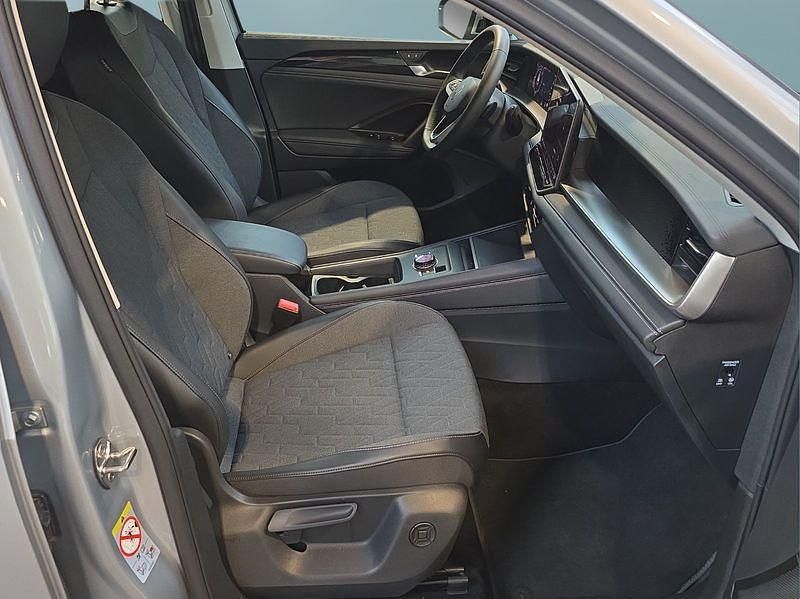 Gebraucht VW Tayron 193 PS (141 kW) 2025 Silber SUV