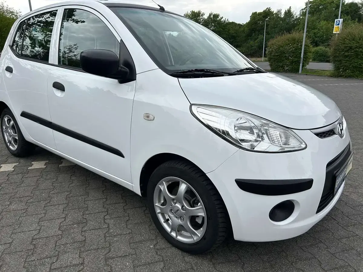 Gebraucht Hyundai i10 Edition+ 68 PS (50 kW) 2010 Weiss Kleinwagen