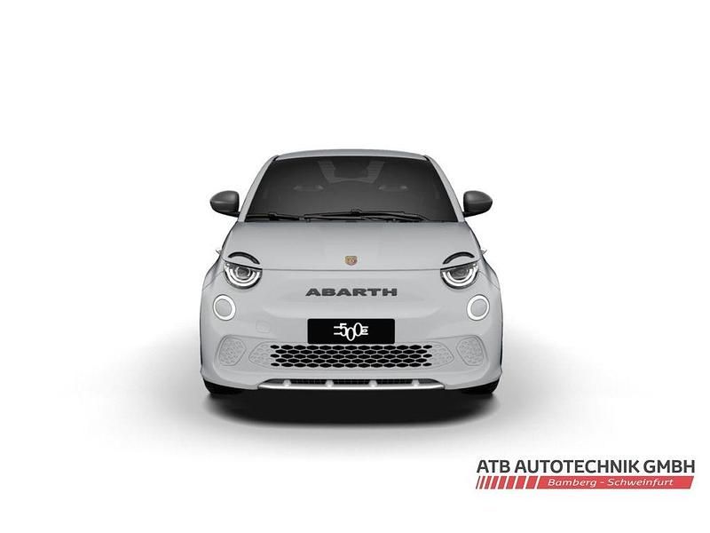 Neu Abarth 500e 113 kW (154 PS) 2025 Weiss Kleinwagen