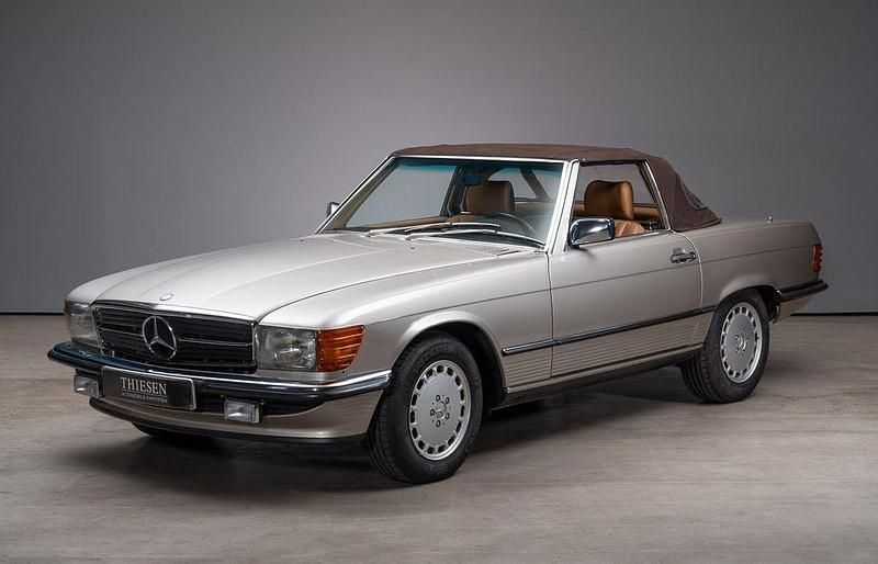 Gebraucht Mercedes 560 230 PS (169 kW) 1987 Silber Cabrio
