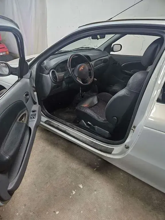 Gebraucht Renault Mégane 95 PS (69 kW) 2001 Silber Coupé