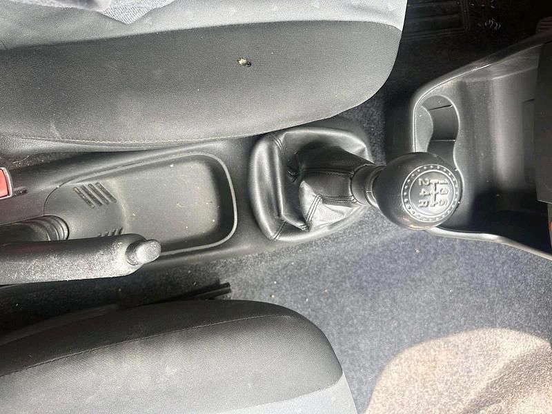 Silber Gebraucht 2005 Fiat Punto Kleinwagen | 1.399 € (Fairer Preis) - Bild 1/4