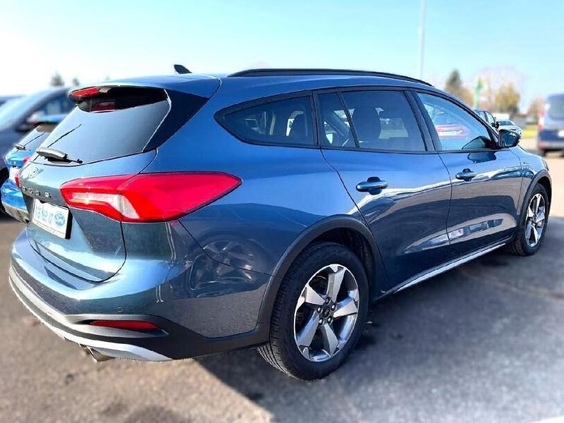 Gebraucht Ford Focus Active 150 PS (110 kW) 2020 Chromablau metallic (metallic) Kombi