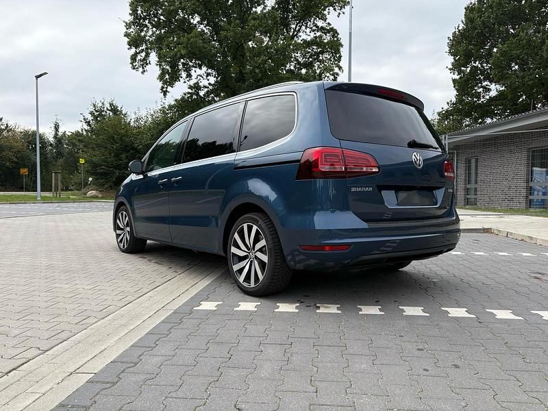 Gebraucht VW Sharan Allstar 150 PS (110 kW) 2016 Blau Van / Kleinbus