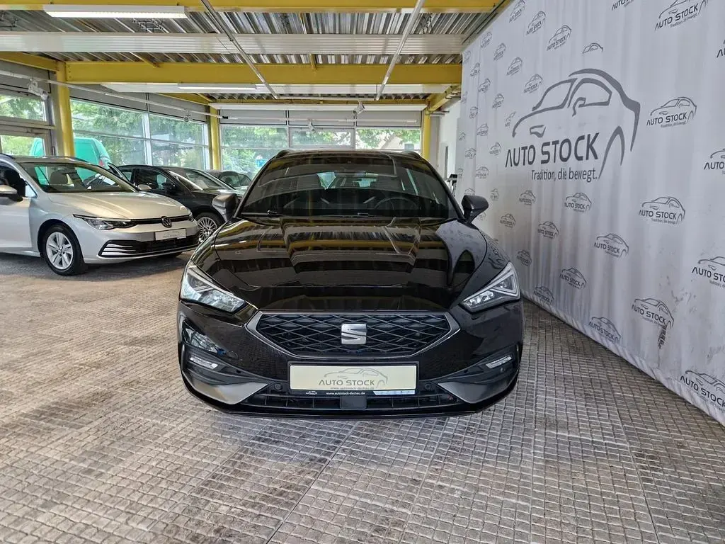 Gebraucht Seat Leon ST Beats 150 PS (110 kW) 2023 Mitternachtsschwarz met. Kombi