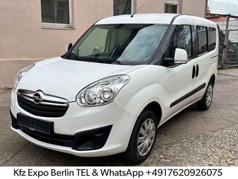Weiß Gebraucht 2017 Opel Combo Van / Kleinbus | 4.500 € (Guter Preis) - Bild 1/4