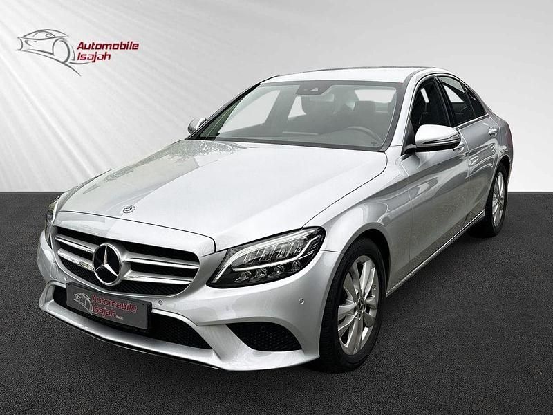 Second-hand Mercedes C180 156 CP (114 kW) 2018 Argintiu Berlinǎ