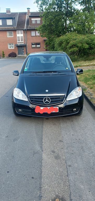 Schwarz Gebraucht 2011 Mercedes A160 Elegance Van / Kleinbus | 3.700 € (Fairer Preis) - Bild 1/4