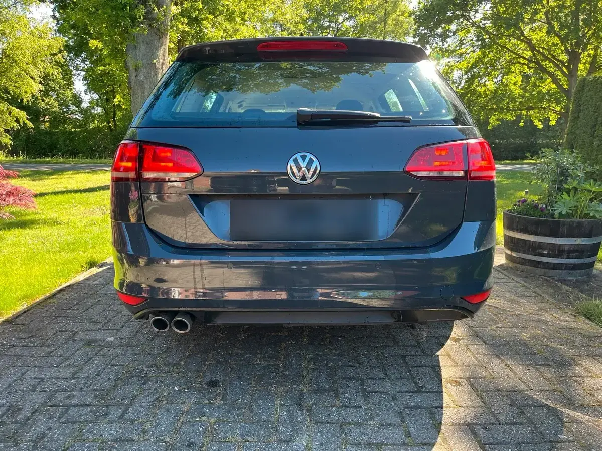 Second-hand VW Golf VII 150 CP (110 kW) 2016 Gri Break