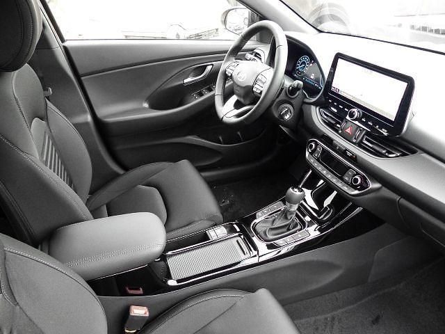 Gebraucht Hyundai i30 Advantage 140 PS (102 kW) 2024 Weiß Kombi