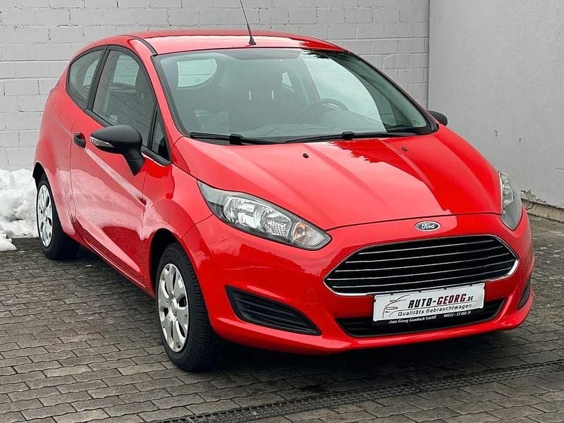 Rot Gebraucht 2014 Ford Fiesta Ambiente | 3.999 € (Guter Preis) - Bild 1/4