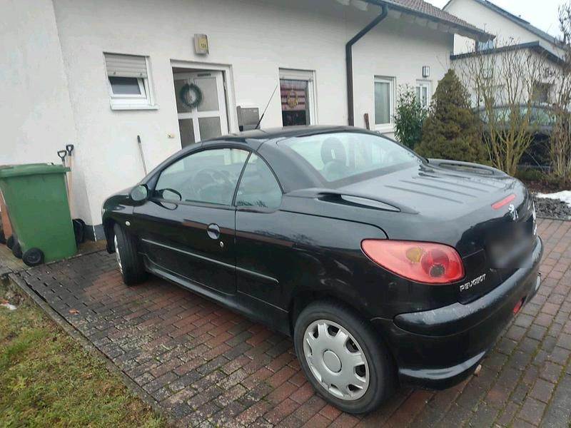Gebraucht Peugeot 206 CC 109 PS (80 kW) 2003 Schwarz Cabrio