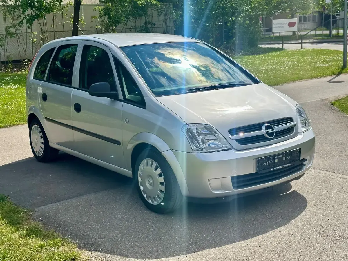 Gebraucht Opel Meriva 90 PS (66 kW) 2004 Silber Van / Kleinbus