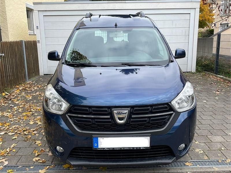 Blau Gebraucht 2017 Dacia Dokker Lauréate Van | 4.799 € (Guter Preis) - Bild 1/4