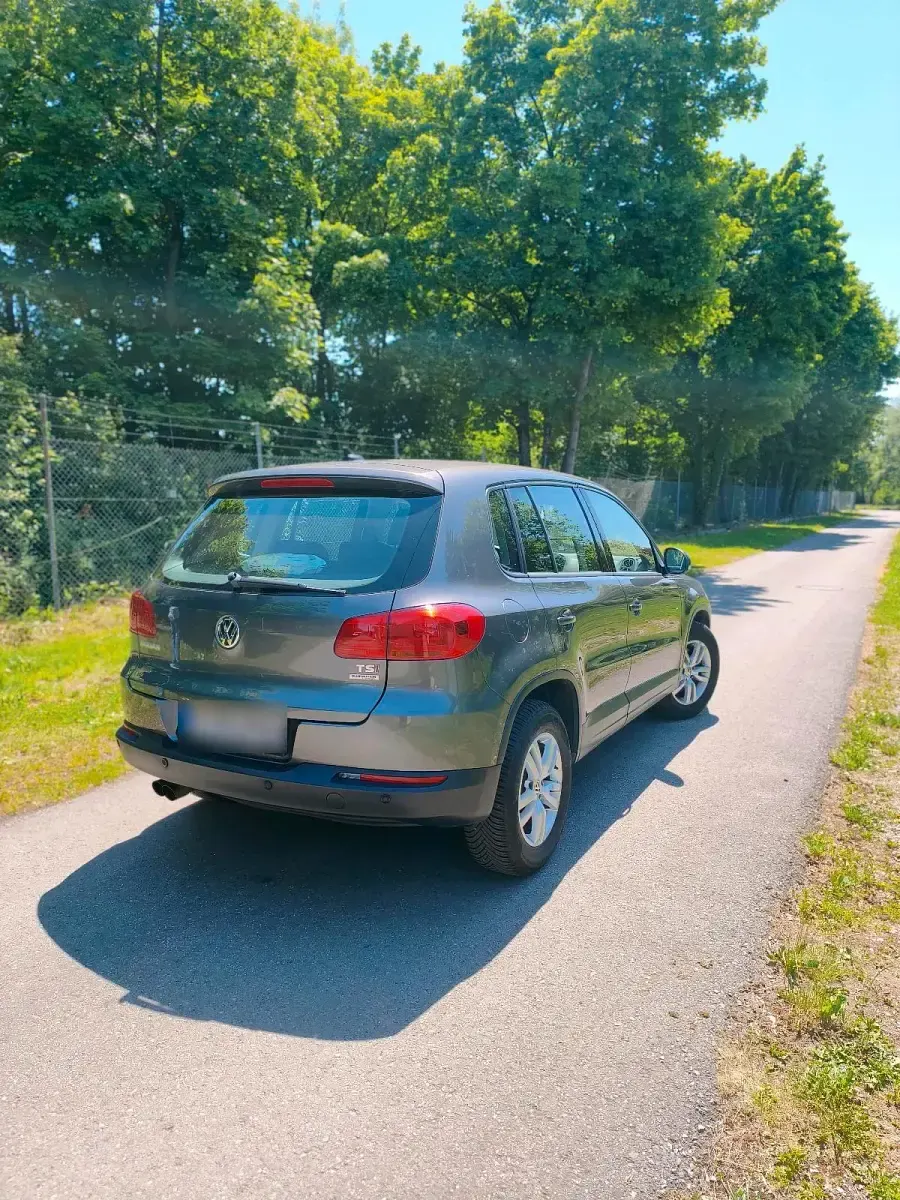 Gebraucht VW Tiguan 150 PS (110 kW) 2014 Grau SUV