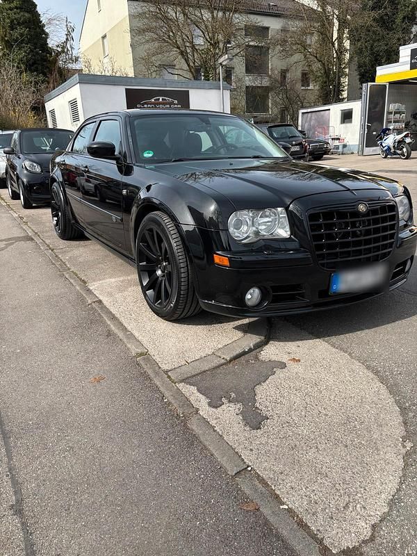 Schwarz Gebraucht 2009 Chrysler 300C Limousine | 11.990 € - Bild 1/4