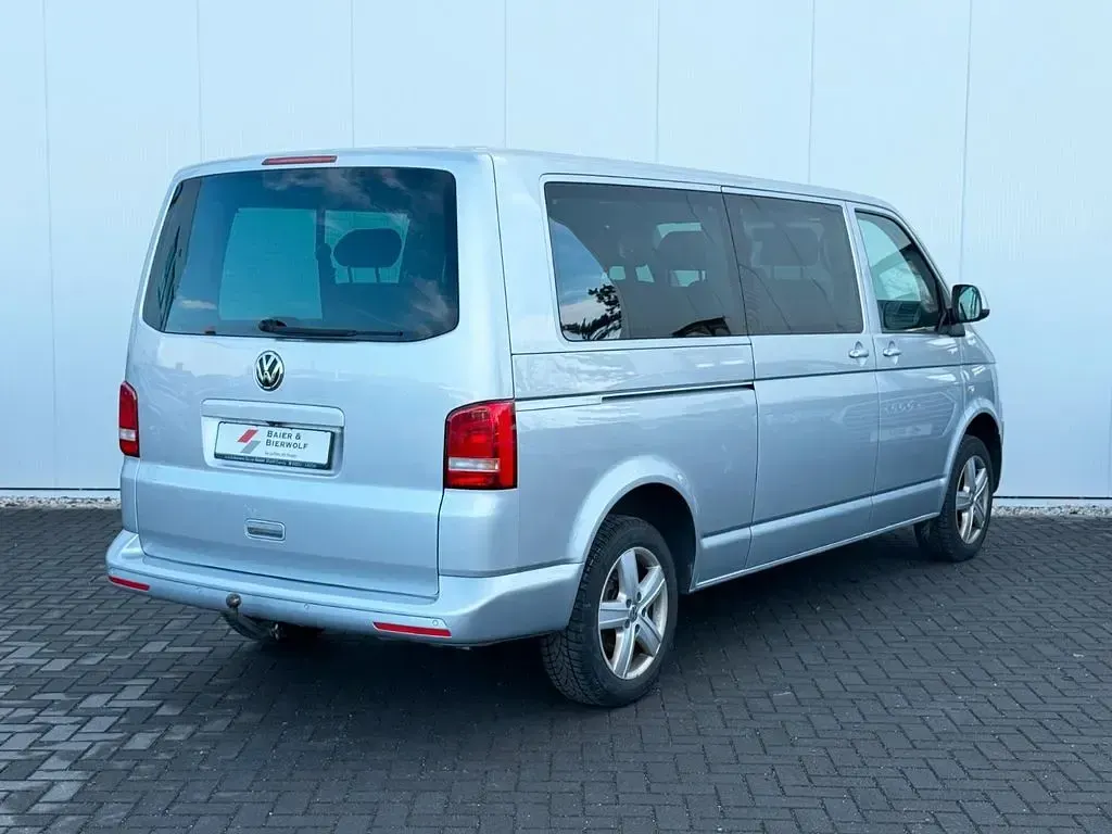 Gebraucht VW Caravelle Comfortline 179 PS (131 kW) 2015 Silber Van