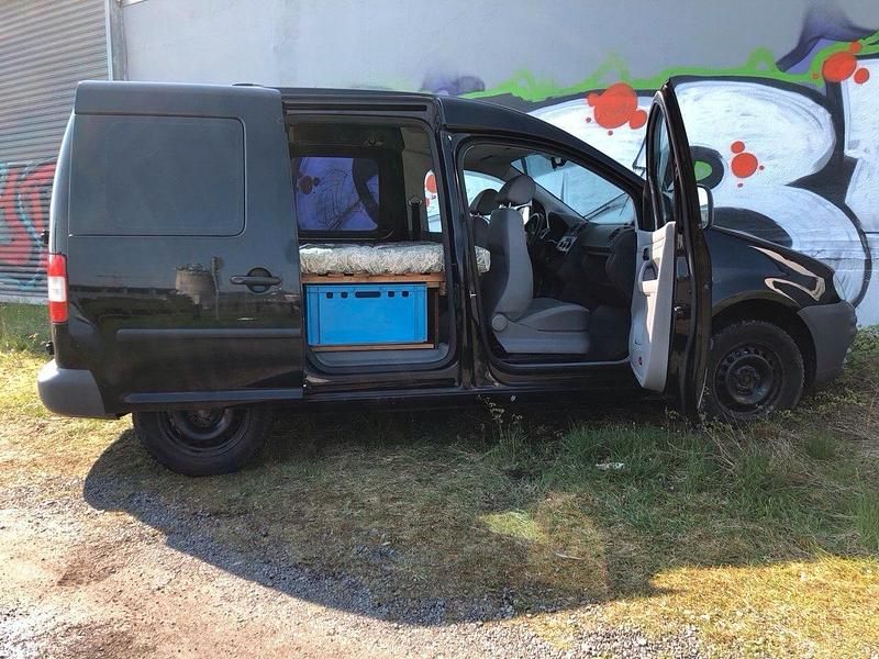Usata VW Caddy 105 CV (77 kW) 2005 Nero Monovolume