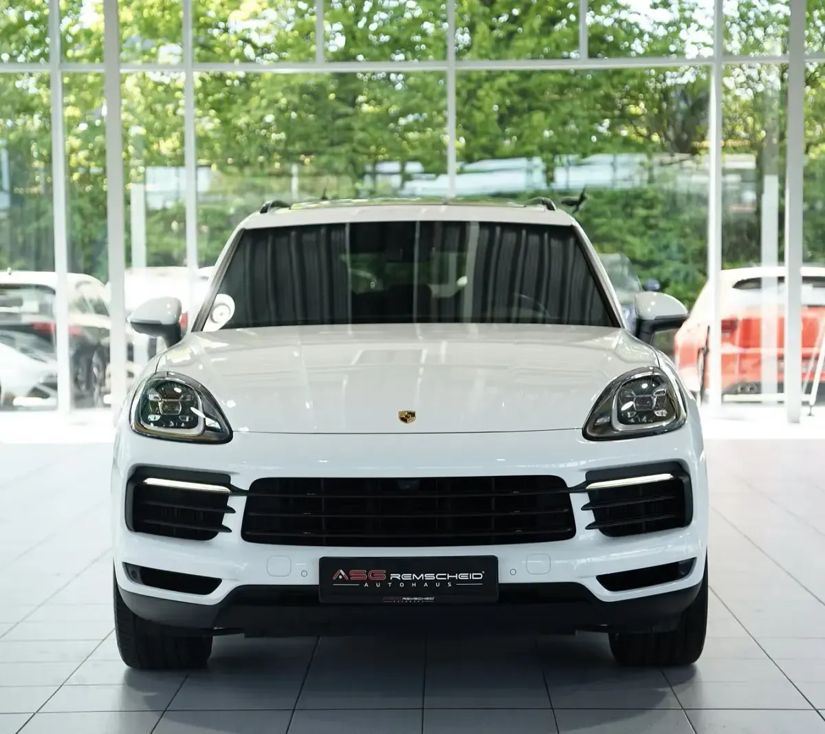 Second-hand Porsche Cayenne Chrono 340 CP (250 kW) 2018 Alb SUV