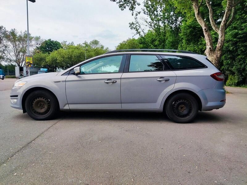 Silber Gebraucht 2011 Ford Mondeo Titanium Kombi | 2.500 € (Guter Preis) - Bild 1/4