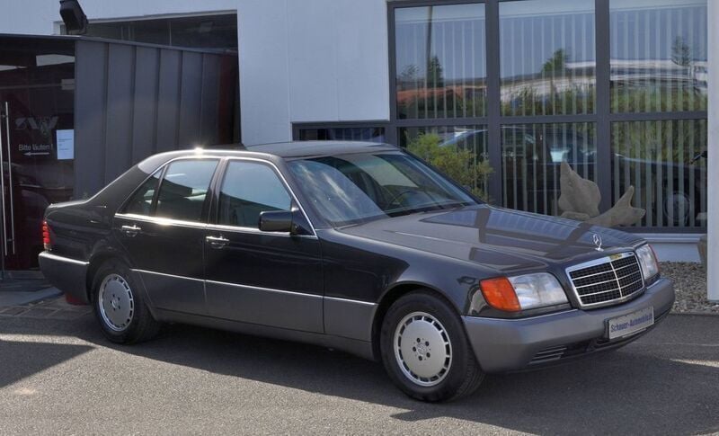 Schwarz Gebraucht 1992 Mercedes 400 SE Limousine | 19.900 € - Bild 1/4