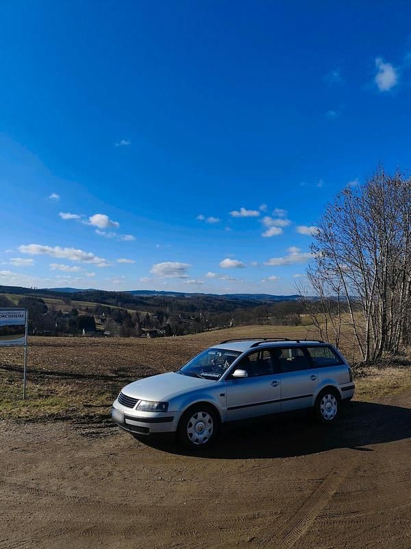 Gebraucht VW Passat 125 PS (91 kW) 1999 Silber Kombi